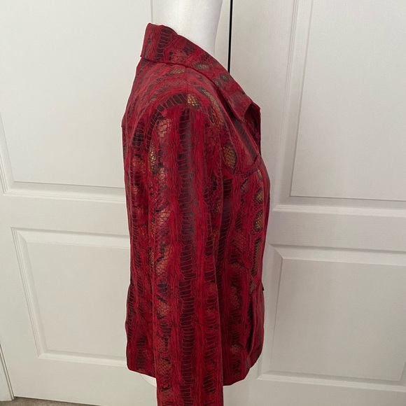 SPRING SALE--Linear Red & Gold Metallic Lightweight Jacket - Picture 7 of 10
